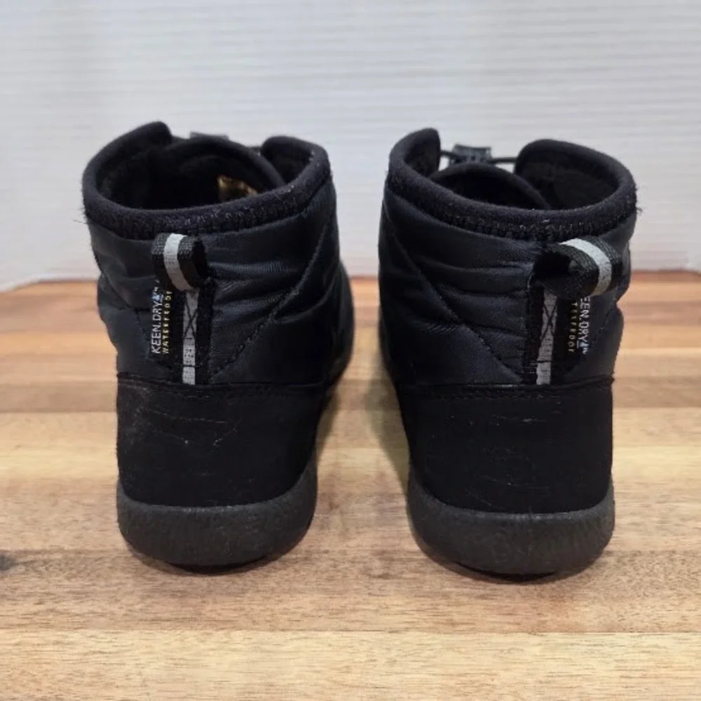 KEEN Howser II Waterproof Chukka Boots Kids Size 4 Black Winter Snow Shoes